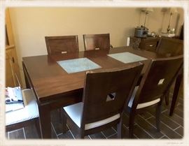 Dining table and Six chairs w/leaf (not shown)
