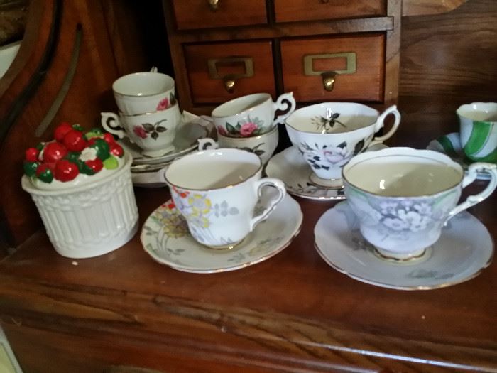 cups and saucers 50's 60's 70's