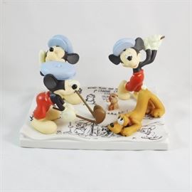 T_23.JPG	Ceramic Disney Limited Edition "Canine Caddy Model Sheet Figural Scene, Limited Edition 0094/3000 by the Walt Disney Gallery
Condition: Very good
Shipping: Yes
Size: 5x10"