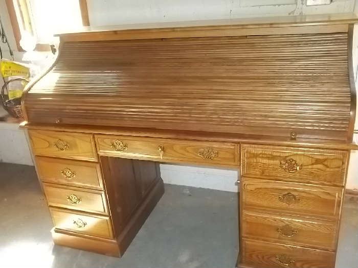 gorgeous roll top desk