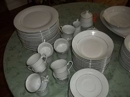 Royal Palm fine china