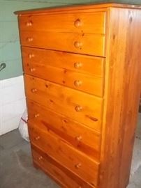 chest of drawers