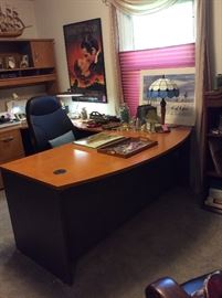 5 Piece Bush Business Office Furniture , Movie Poster, Leaded Glass Lamp