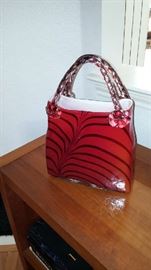 Red purse glass