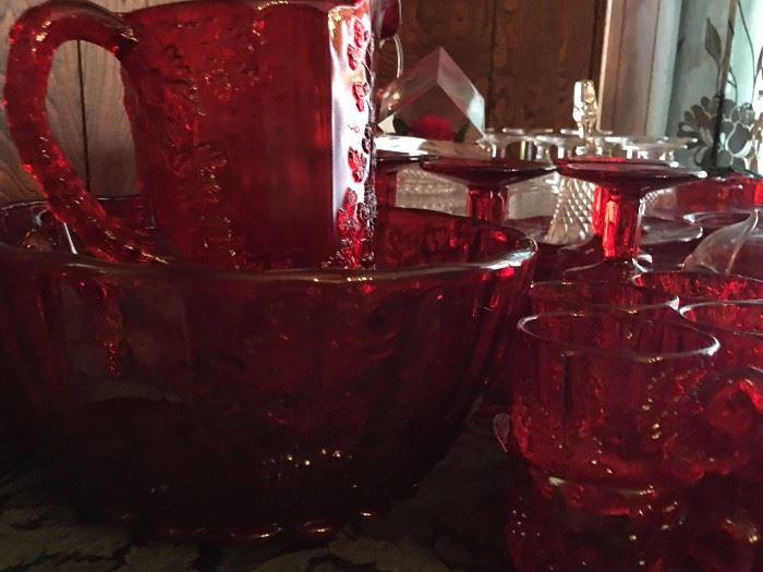 Red Glassware set Punch bowl & Pitcher close
