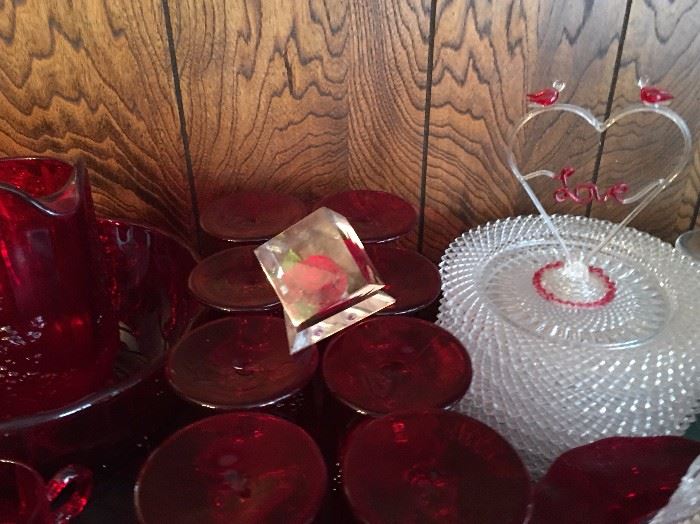Red Stems and Clear plate set plus small decor items
