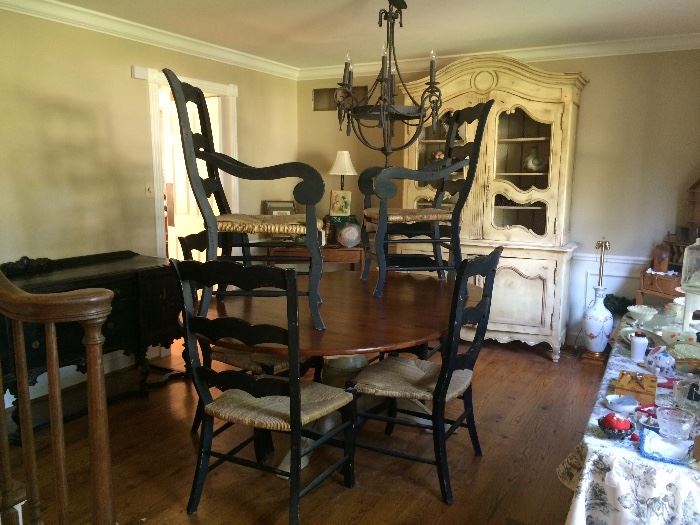 Beautiful Dining Room Table with Six Chairs from Three French Hens