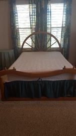 Virginia House Rock Maple Wagon Wheel Full Size Bed