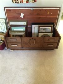 Lane vintage cedar chest