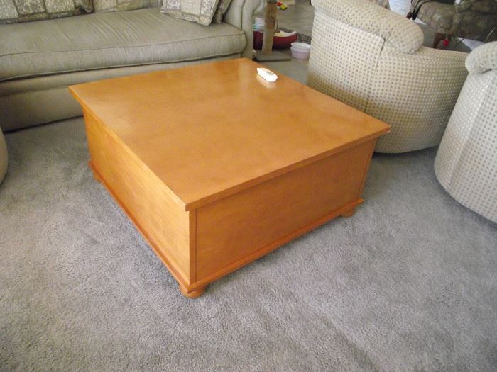 Lane coffee table with drawers for storage
