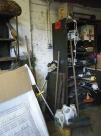 MISCELLANEOUS GARAGE ITEMS