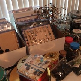 Buttons sewn on 8-1/2x11 cards