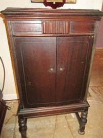 antique victrola cabinet....empty