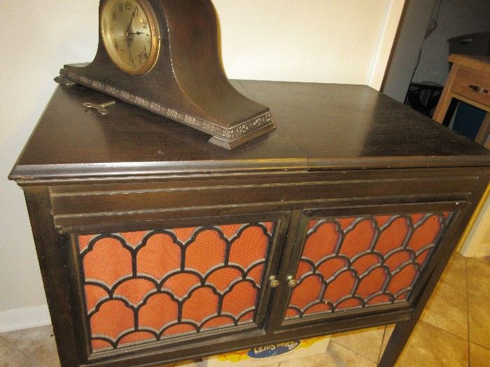 Edison Victrola.  Actually plays when wound!