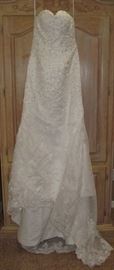 New, Never Worn Wedding Dress, Beaded & Sequined Appliqué Lace with Chapel Train.  Size 8
