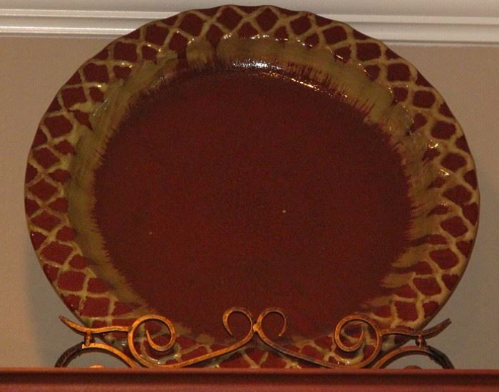 18" Round Decorative Platter with Stand