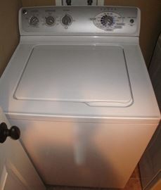 Second Look at the GE White Stainless Tub King Size Capacity Top Loader Washer. 