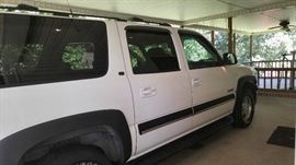 2001 Suburban 
CLEAN interior & exterior, runs perfect.
131.86 Miles
7000.00 OBO
Offers can be taken before the sale all offers end August 13th 3 p.m.
7067410530