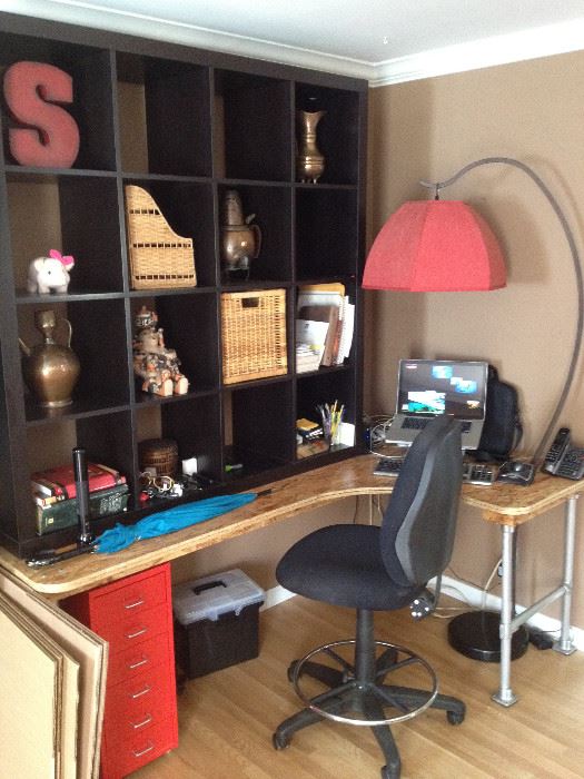 Modern office desk, office chair, objects D' Arte