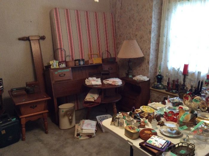 Full bed, tables, collectibles, linens