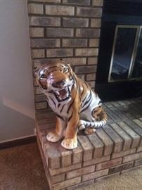 LARGE CERAMIC TIGER
