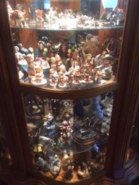 LARGE COLLECTION OF HUMMELS