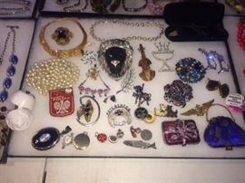 GREAT PEICES FROM A WORLD TRAVELER