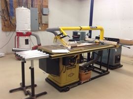 POWERMATIC 10" CABINET SAW WITH TABLE EXTENSION, VACUUM ARM AND MOBILE BASE