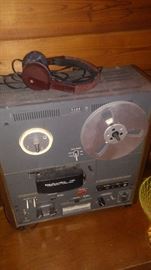 Reel to reel player realistic