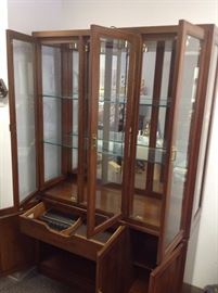 Ethan Allen Lighted China Cabinet w/ Glass Shelves & Mirror Back - Detail