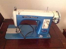 Antique Dress Maker Sewing Machine In Cabinet - Detail