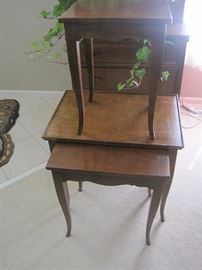 A set of 3 Italian nesting tables.