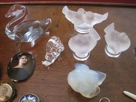 Lalique and Sabino crystal. Miniatures.