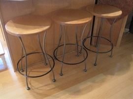 Set of 4 bar stools.