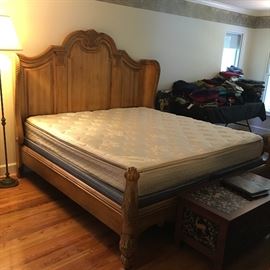 Queen Size Oak Bed- Very nice matress