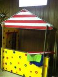 playhouse or puppet theater