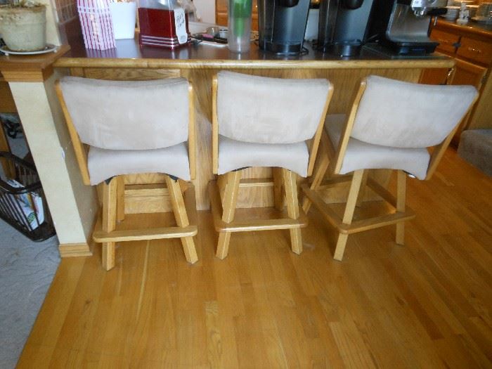 bar stools 