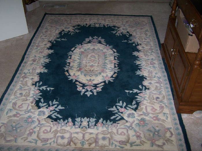 CHINESE-STYLE AREA RUG