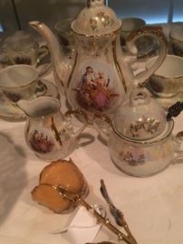 Gold trim tea set with 5 cups & saucers