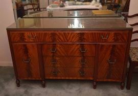 Stunning Vintage Flame Mahogany Sideboard