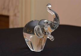 Crystal Elephant Figurine / Paperweight