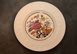 Wedgwood Bullfinch Wellesley China (many pieces)