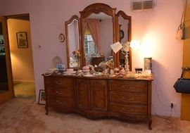 Vintage Wood Chest of Drawers / Dresser with Triple Mirror