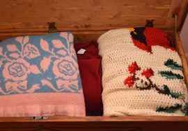 Linens (Bed Blankets & Throws)