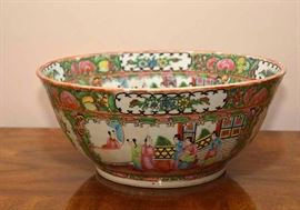 Vintage Chinese Famille Rose Medallion Bowl