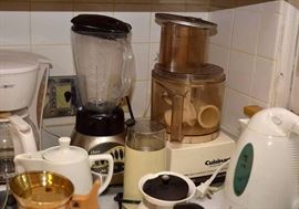 Oster Blender, Cuisinart Food Processor