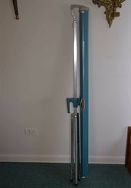 Projector /Movie Screen