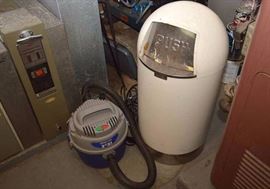 Shop Vac & Metal Trash Can