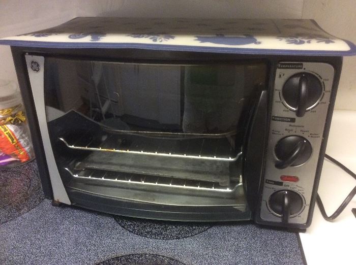 Electric toaster oven