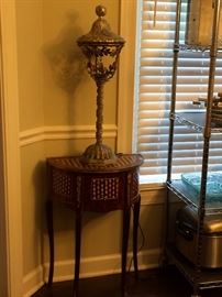 small table with lamp